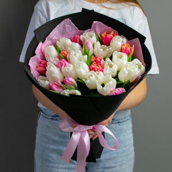 Букет из розовых тюльпанов 35 шт